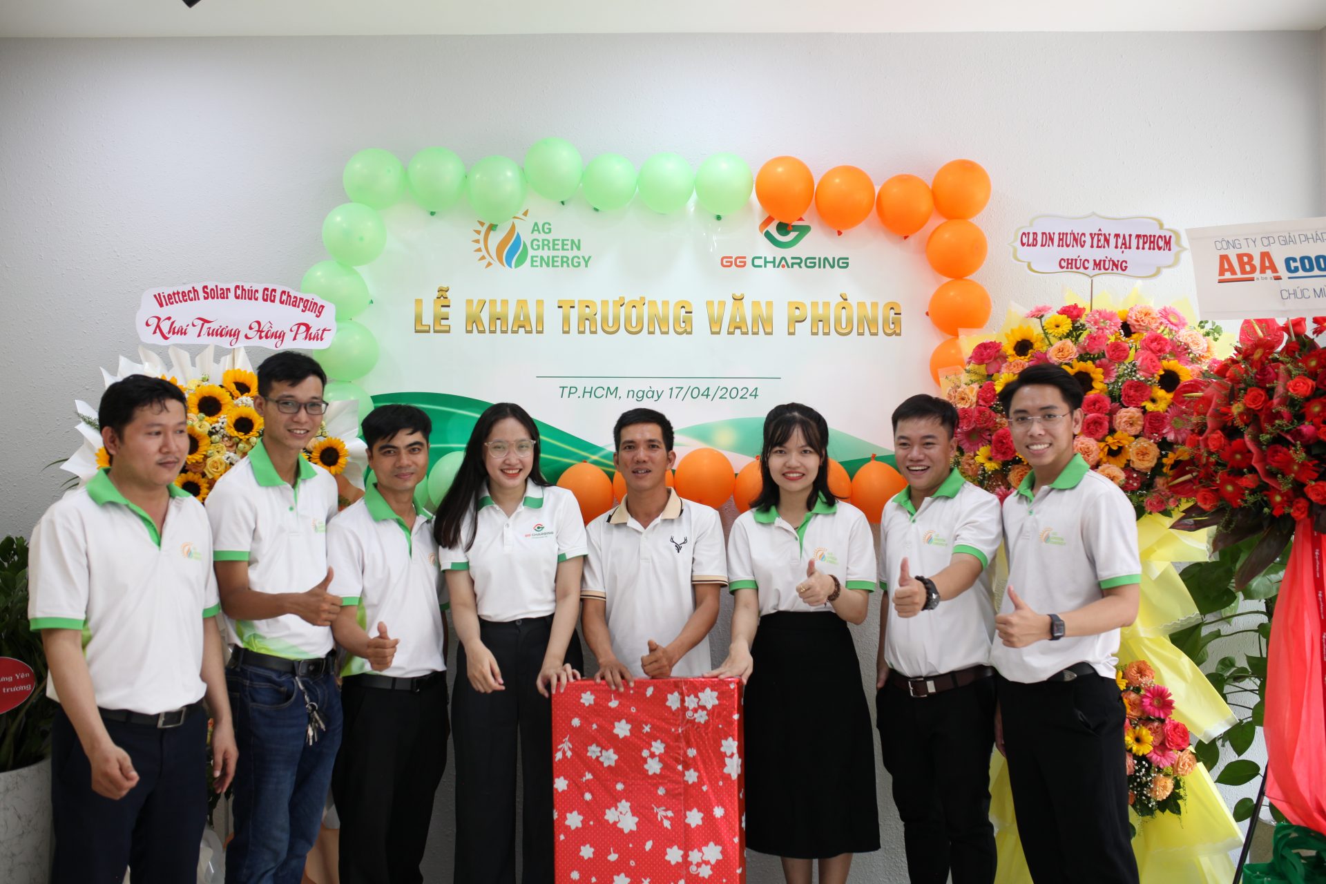 ag-ev-charging-rat-han-hanh-khi-don-tiep-nhung-vi-khach-moi-trong-buoi-le-khai-truong-van-phong-moi